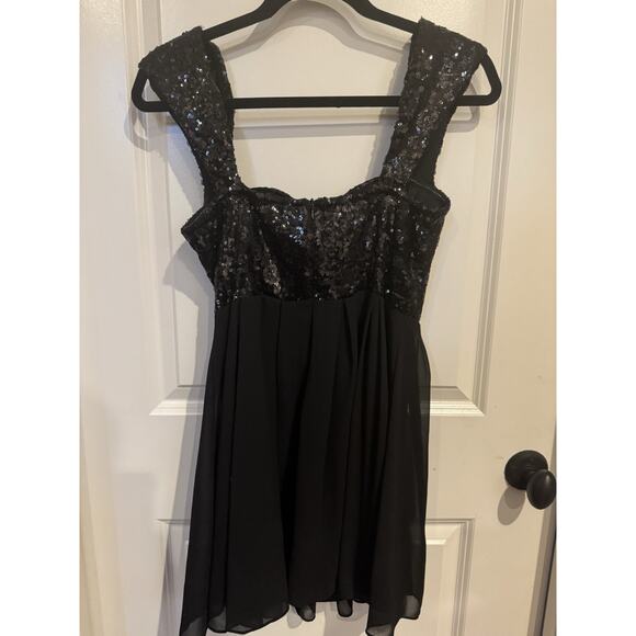 Windsor Black Cap Leave Sequin Mini Dress Size Medium - Picture 7 of 11
